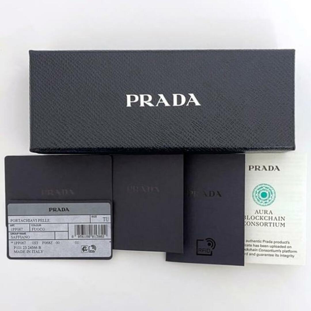 PRADA - プラダ ロゴ キーリング レッド サフィアーノ 1PP067 美 PRADA - プラダ ロゴ キーリング レッド サフィアーノ 1PP067 美