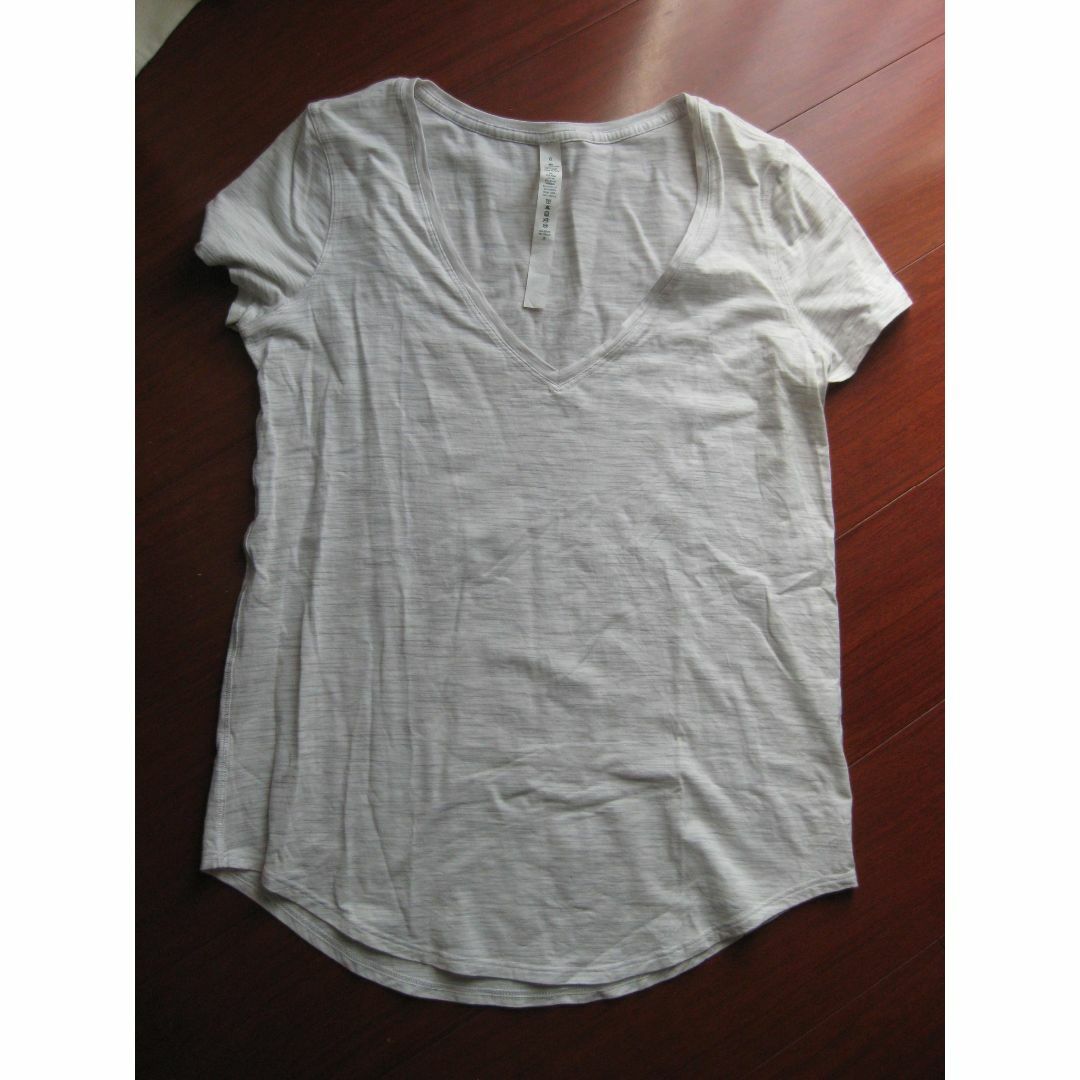lululemon - ルルレモン　新品未使用 Tシャツ　サイズ6