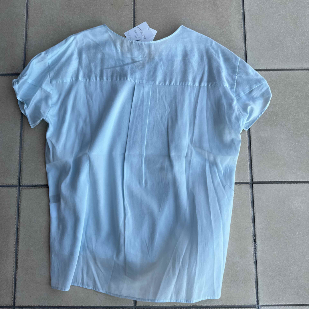 UNTITLED - 新品タグ アンタイトルUNTITLED 【洗える】Vネック UNTITLED - 新品タグ アンタイトルUNTITLED 【洗える】Vネック