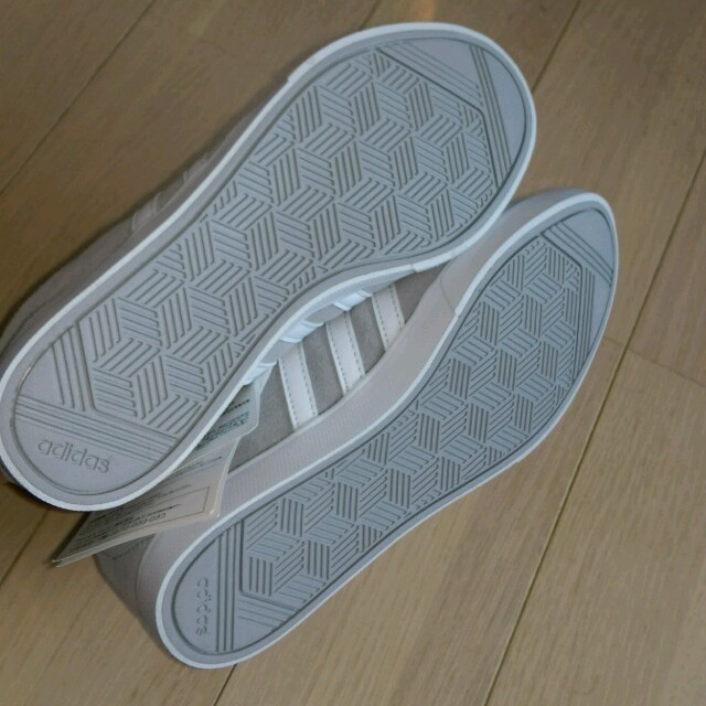 adidas(アディダス)の〖新品·未使用品〗adidas スニーカー♡ レディースの靴/シューズ(スニーカー)の商品写真