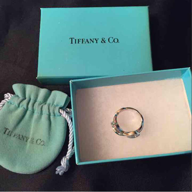 Tiffany & Co.(ティファニー)のTIFFANY（ティファニー）Wラヴィングハートリング 9.5号 美品 レディースのアクセサリー(リング(指輪))の商品写真