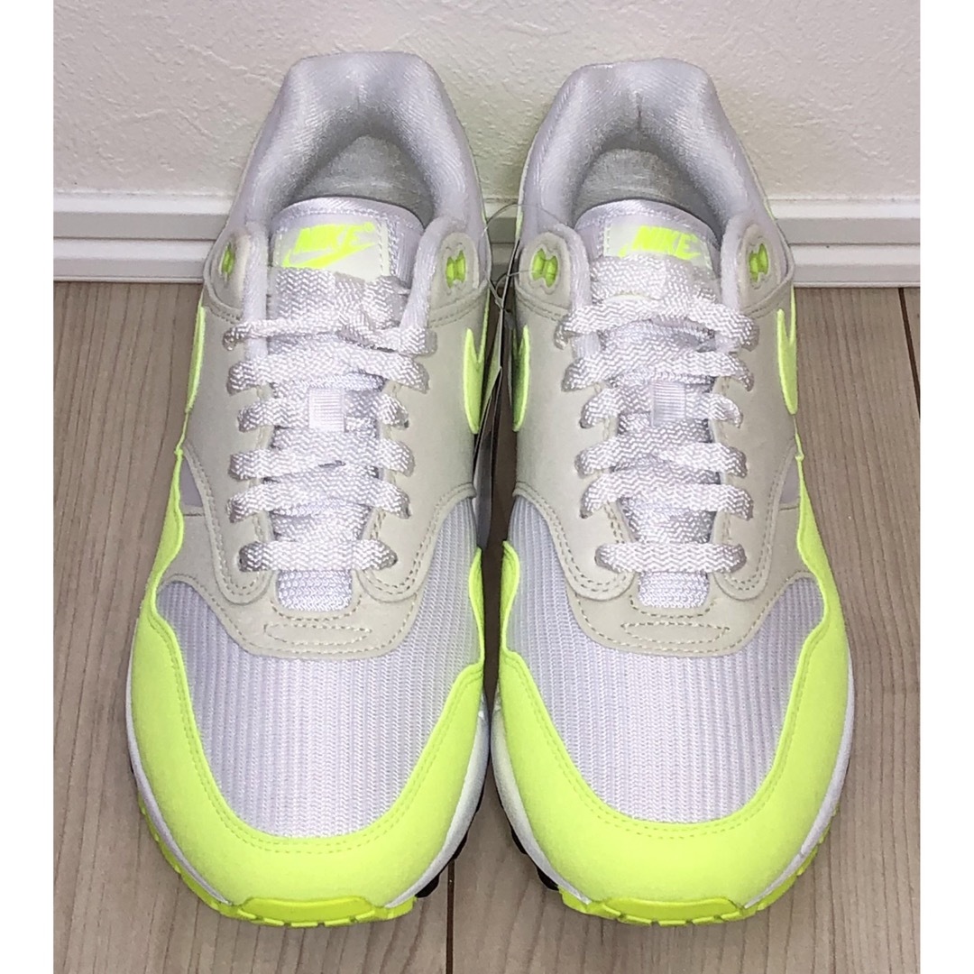 NIKE - 26.5cm 新品 NIKE W AIR MAX 1 蛍光 イエロー 黄 白 灰の NIKE - 26.5cm 新品 NIKE W AIR MAX 1 蛍光 イエロー 黄 白 灰の