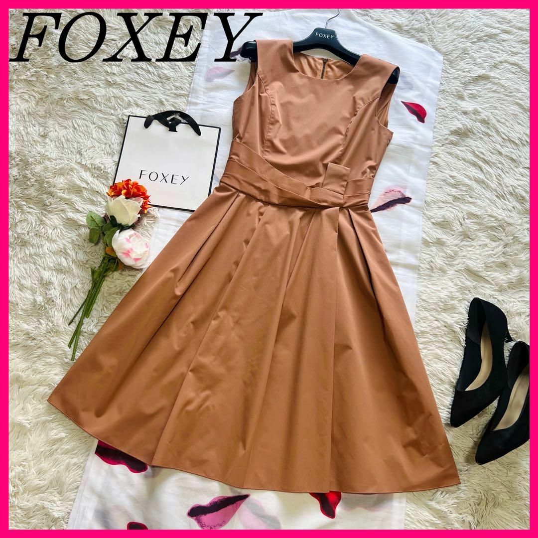 良品】FOXEY NEW YORK 膝丈ワンピース オレンジ ノースリーブ38 良品】FOXEY NEW YORK 膝丈ワンピース オレンジ ノースリーブ38
