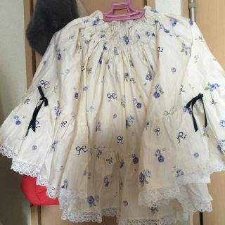 メタモルフォーゼタンドゥフィーユ(metamorphose temps de fille)のしろ。さま専用(ひざ丈スカート)