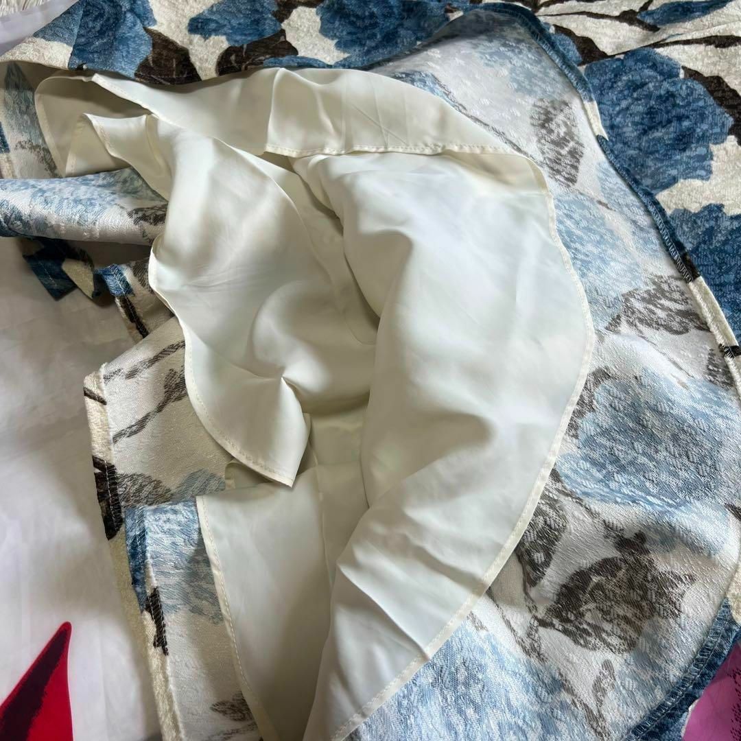 美品】M´S GRACY 膝丈ワンピース 花柄 ブルー フレア 38 ホワイト 美品】M´S GRACY 膝丈ワンピース 花柄 ブルー フレア 38 ホワイト
