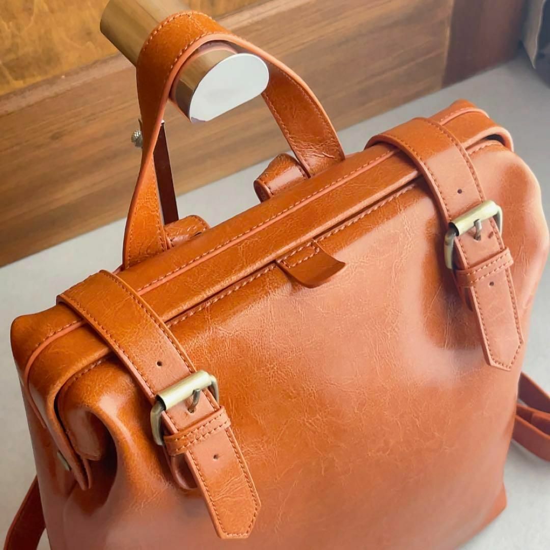 美品✨VIVACE がま口 ダレスバッグ リュック マグネット 美品✨VIVACE がま口 ダレスバッグ リュック マグネット