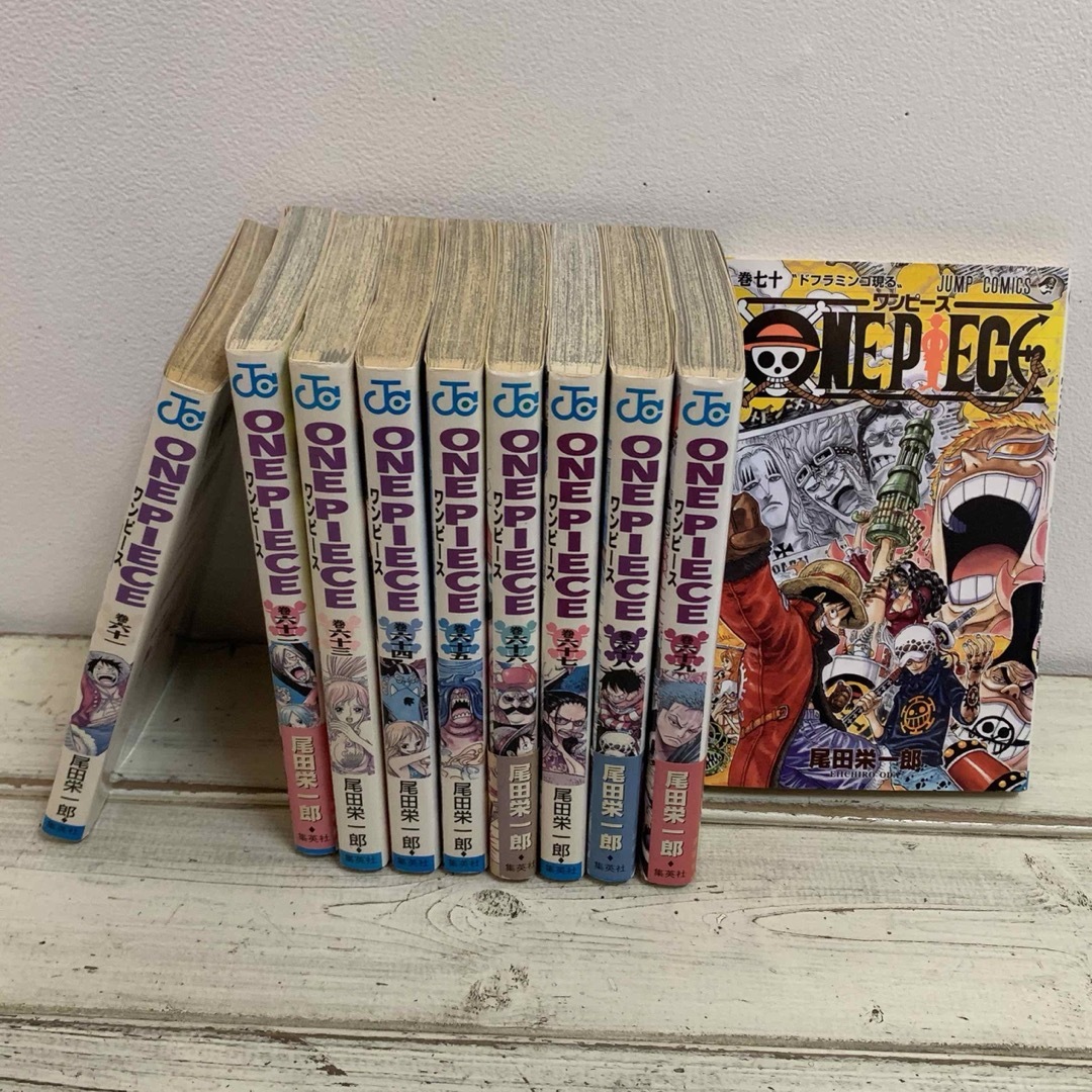 ONE PIECE ワンピース 単行本 1巻〜70巻 その他4冊 計74冊セット ONE PIECE ワンピース 単行本 1巻〜70巻 その他4冊 計74冊セット