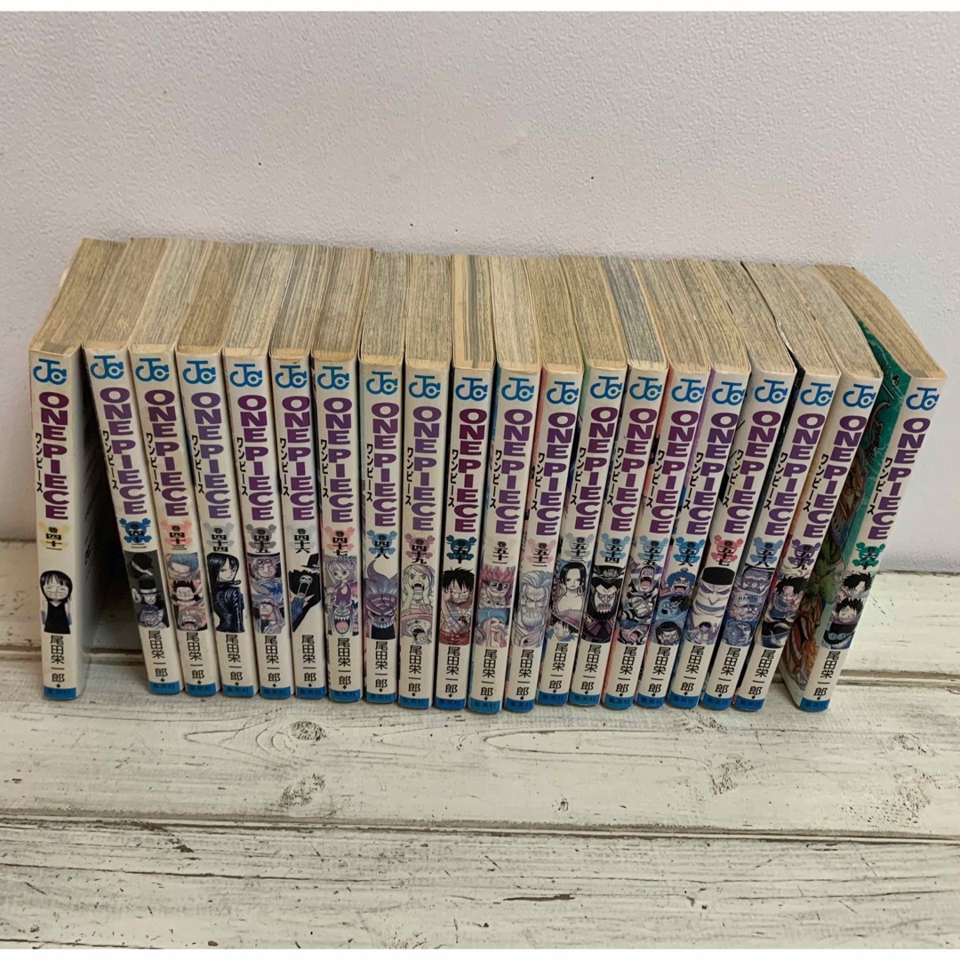 ONE PIECE ワンピース 単行本 1巻〜70巻 その他4冊 計74冊セット ONE PIECE ワンピース 単行本 1巻〜70巻 その他4冊 計74冊セット