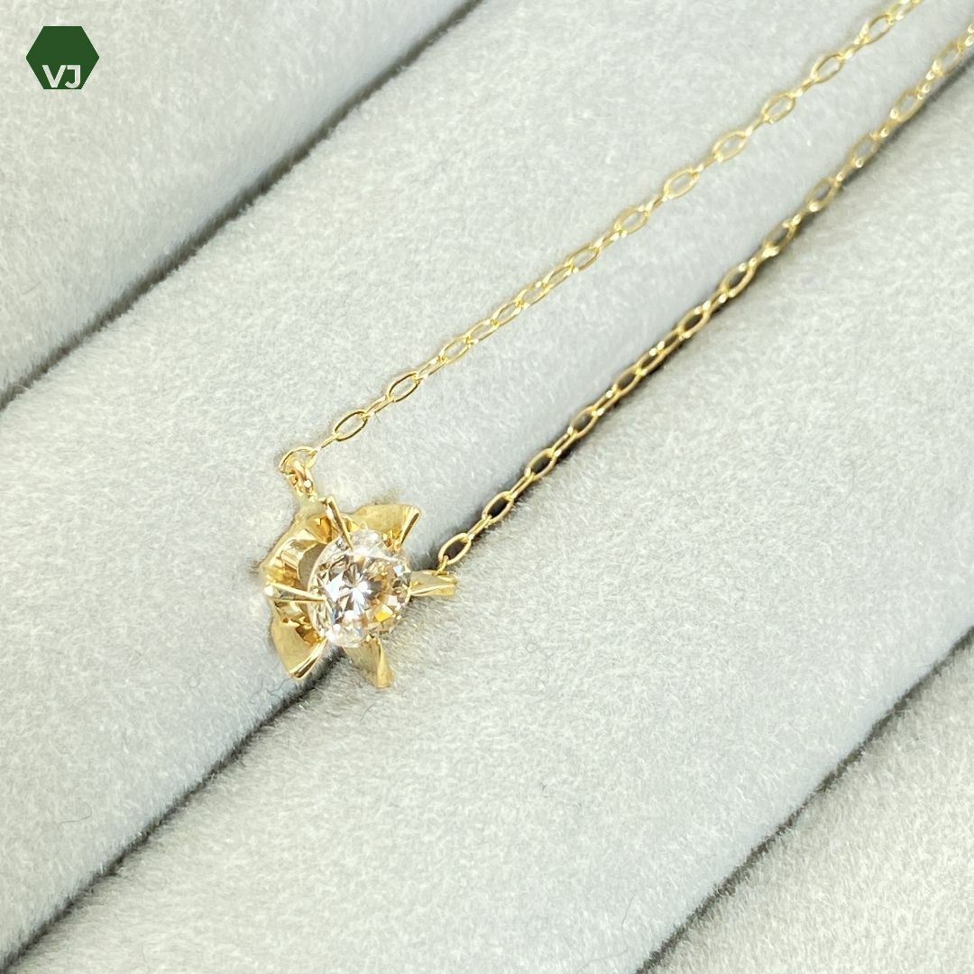 27-22】一粒ダイヤモンド ネックレス D0.31ctの通販 by vivid-J 27-22】一粒ダイヤモンド ネックレス D0.31ctの通販 by vivid-J