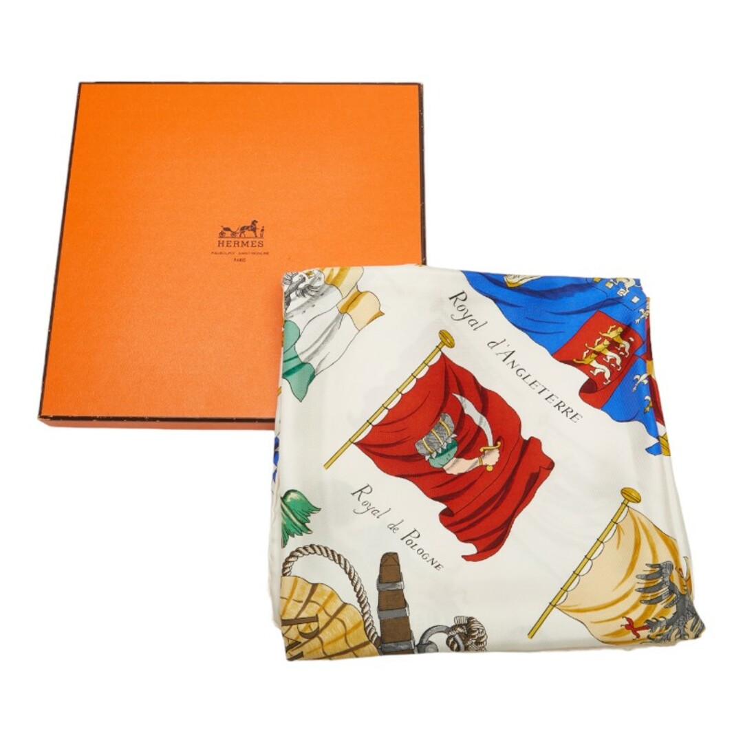 HERMES - エルメス カレ90 PAVOIS 船旗 スカーフ シルク HERMES - エルメス カレ90 PAVOIS 船旗 スカーフ シルク