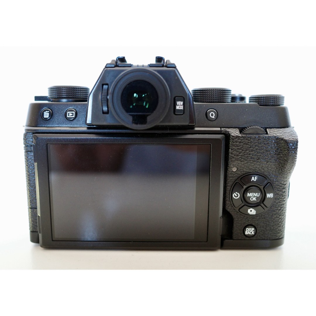 富士フイルム X-T100 ミラーレスカメラセット(レンズ3本付き) 富士フイルム X-T100 ミラーレスカメラセット(レンズ3本付き)