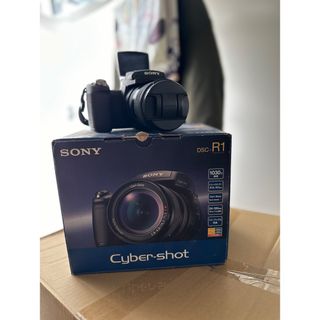 ソニー(SONY)の（現状品）sony dsc-r1(ミラーレス一眼)