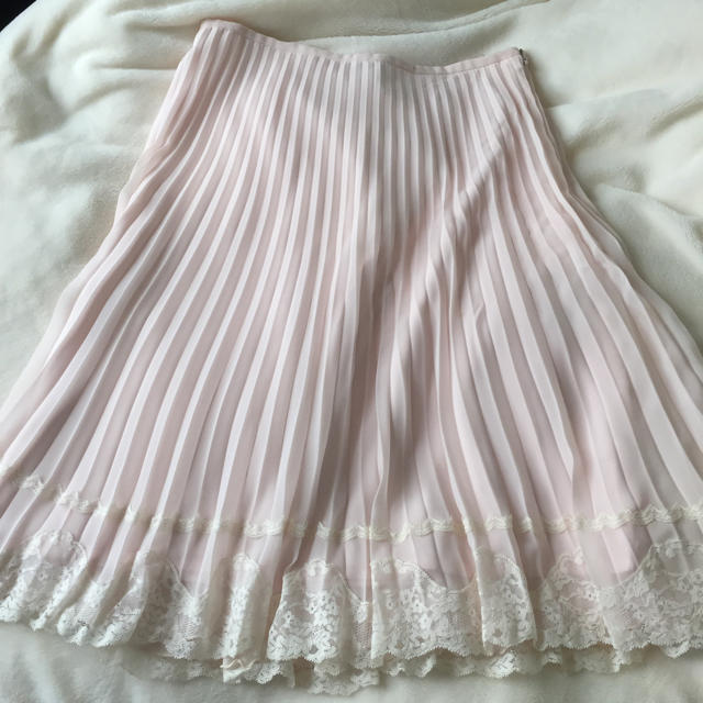 Xmiss(キスミス)の売り切り値下げ❗️Xmissふんわりレース花ピンクスカート✨ レディースのスカート(ひざ丈スカート)の商品写真