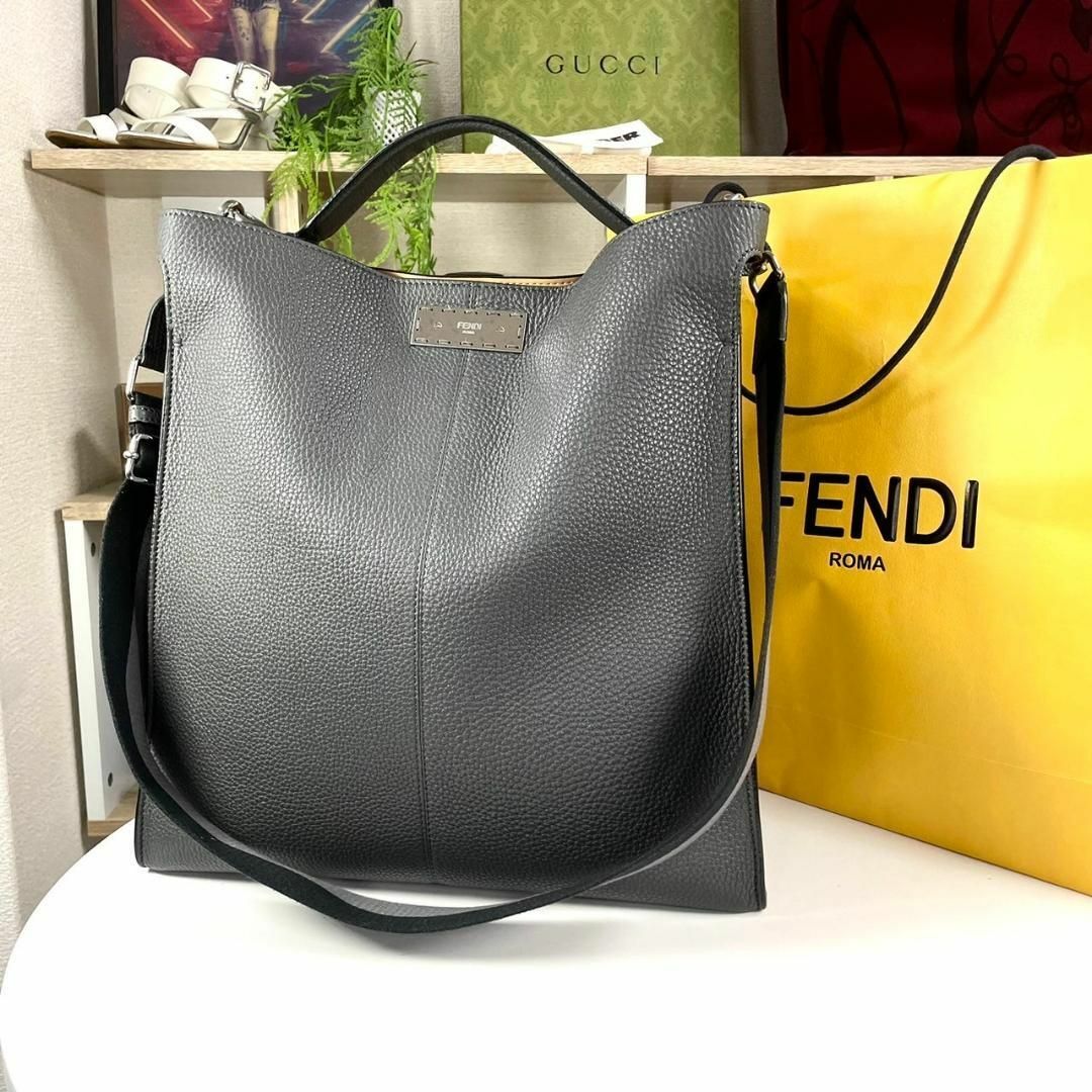 FENDI - 超美品 FENDI ピーカブー エックスライト フィット FENDI - 超美品 FENDI ピーカブー エックスライト フィット