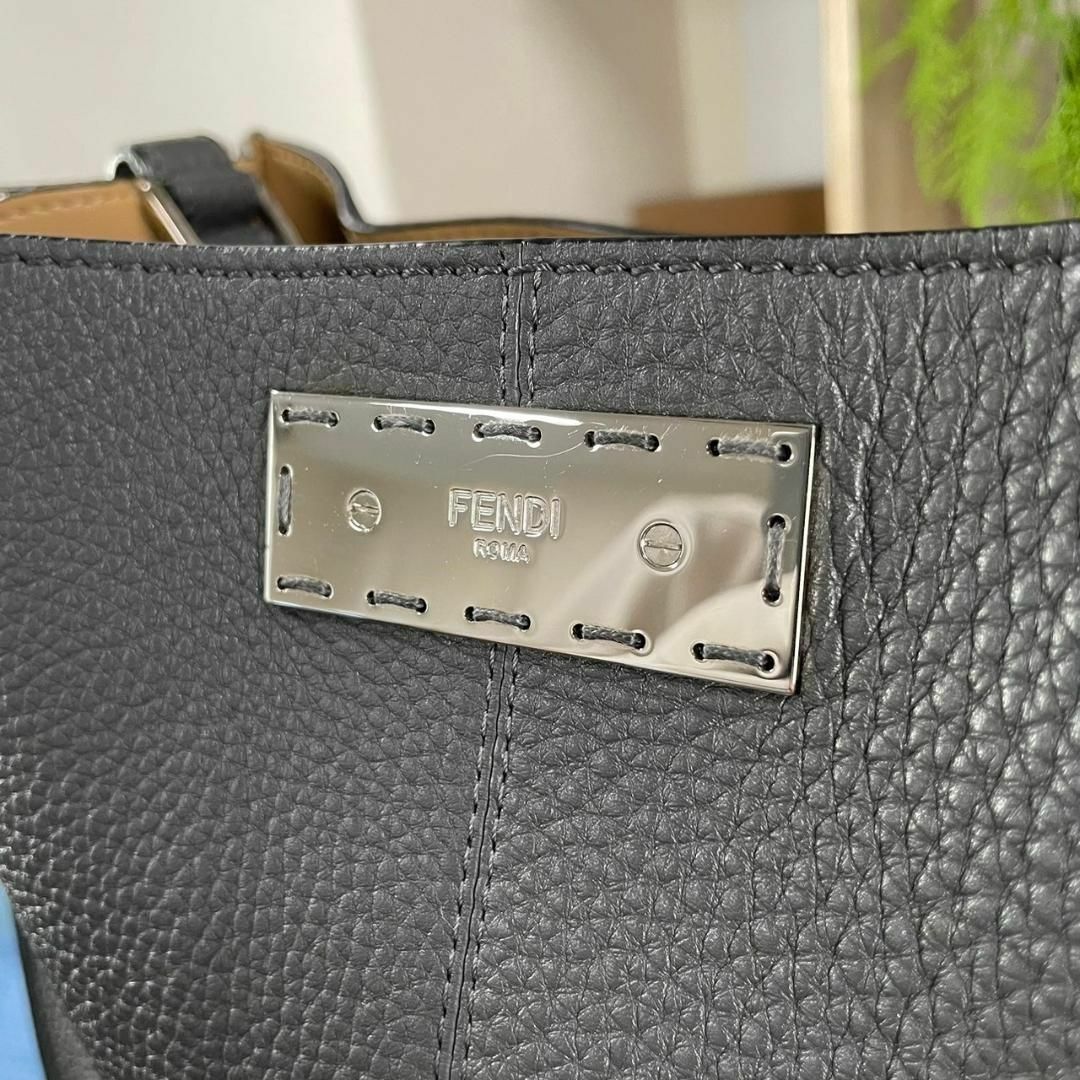 FENDI - 超美品 FENDI ピーカブー エックスライト フィット FENDI - 超美品 FENDI ピーカブー エックスライト フィット