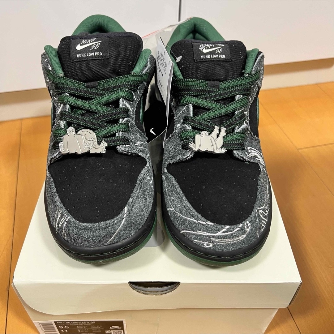 NIKE - レア☆NIKE SB DUNK LOW QS THERE SKATEBOARDSの通販 by NIKE - レア☆NIKE SB DUNK LOW QS THERE SKATEBOARDSの通販 by