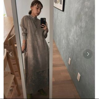 《新品タグ付き》AMERI UND WILLOW PAINT DRESS 《新品タグ付き》AMERI UND WILLOW PAINT DRESS