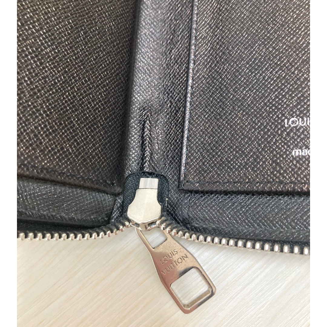 LOUIS VUITTON - 【公式売切】ルイ・ヴィトン ジッピー LOUIS VUITTON - 【公式売切】ルイ・ヴィトン ジッピー