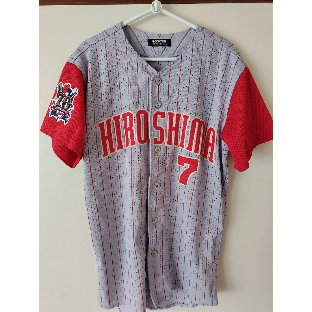 90s DESCENTE 広島カープ 赤 前田智徳 ユニフォーム L グレー 赤 90s DESCENTE 広島カープ 赤 前田智徳 ユニフォーム L グレー 赤