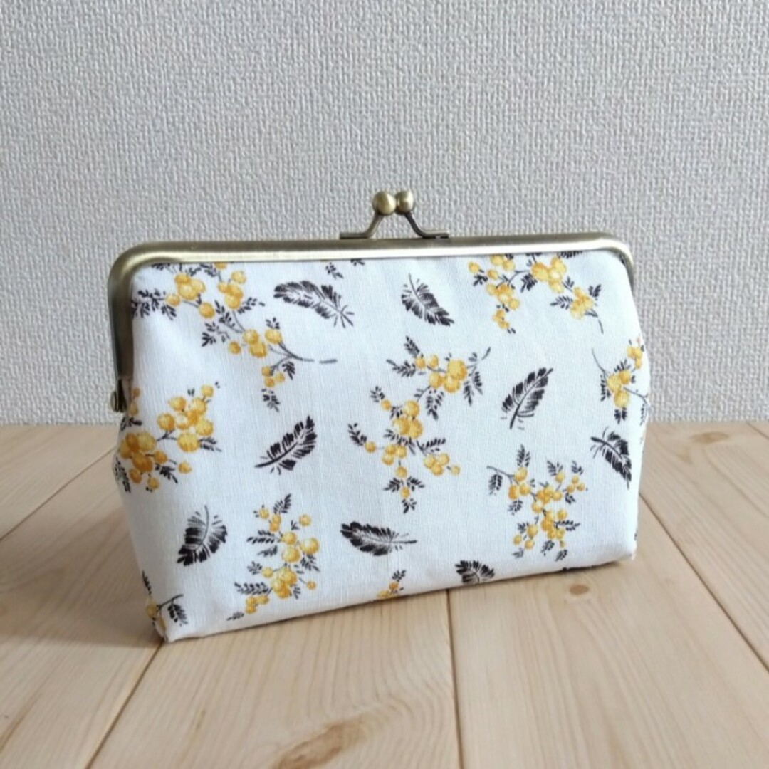 ハンドメイド がま口ポーチ インド刺繍生地 ミモザ 香し ハンドメイド がま口ポーチ インド刺繍生地 ミモザ 香し