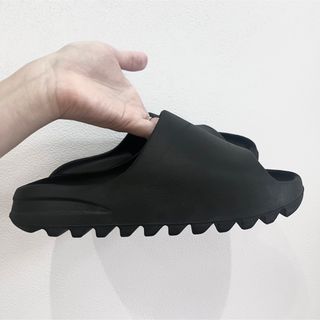 YEEZY(adidas)(サンダル)のフリマアイテム一覧 YEEZY(adidas)(サンダル)のフリマアイテム一覧