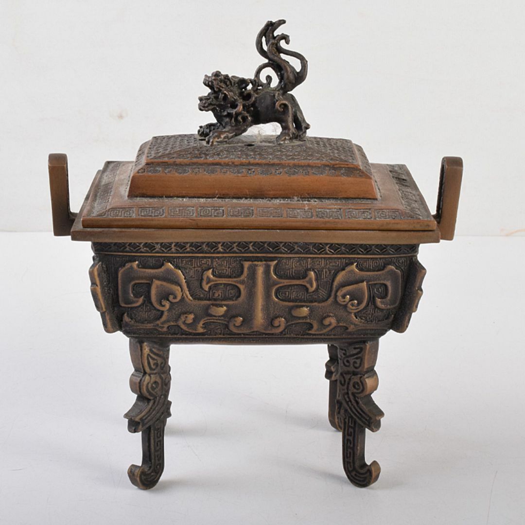 高岡銅器 米田陵山作 鋳銅 獅子摘 四方香炉 鼎 M R7650 高岡銅器 米田陵山作 鋳銅 獅子摘 四方香炉 鼎 M R7650