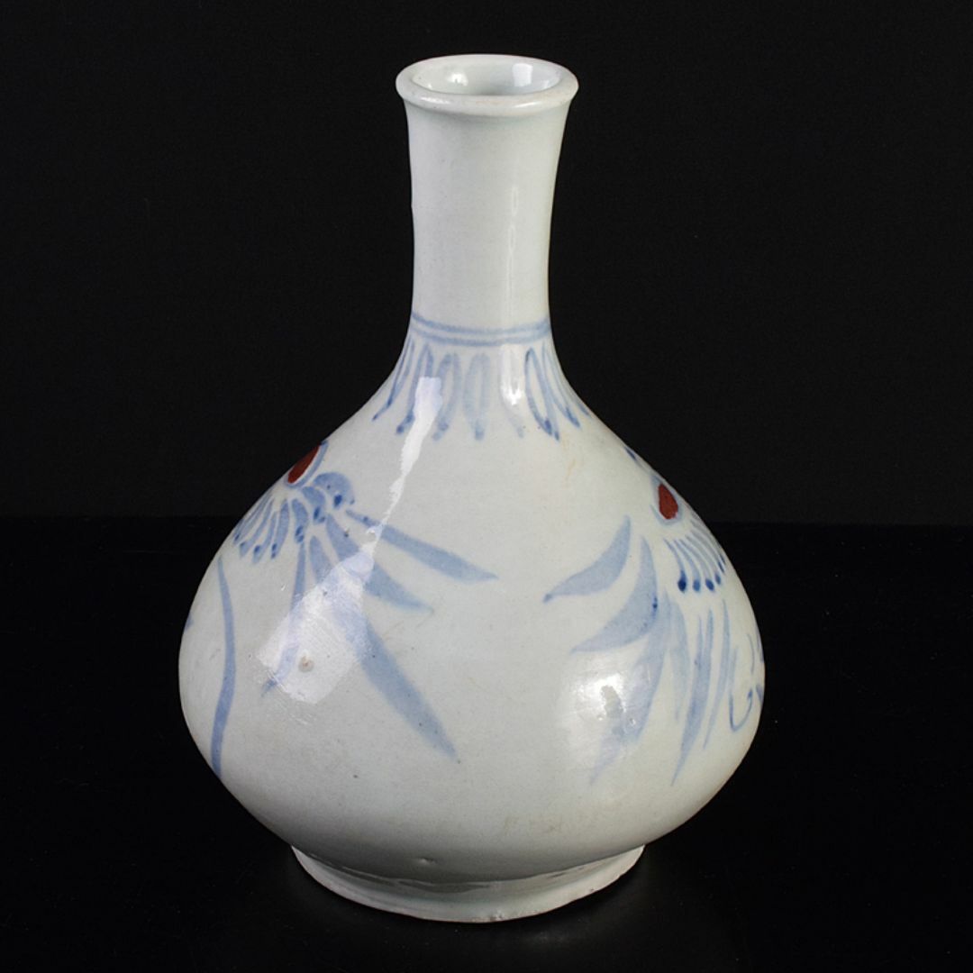李朝 染付 壺 草花図 美術品・アンティーク・コレクション - 工芸品 李朝 染付 壺 草花図 美術品・アンティーク・コレクション - 工芸品