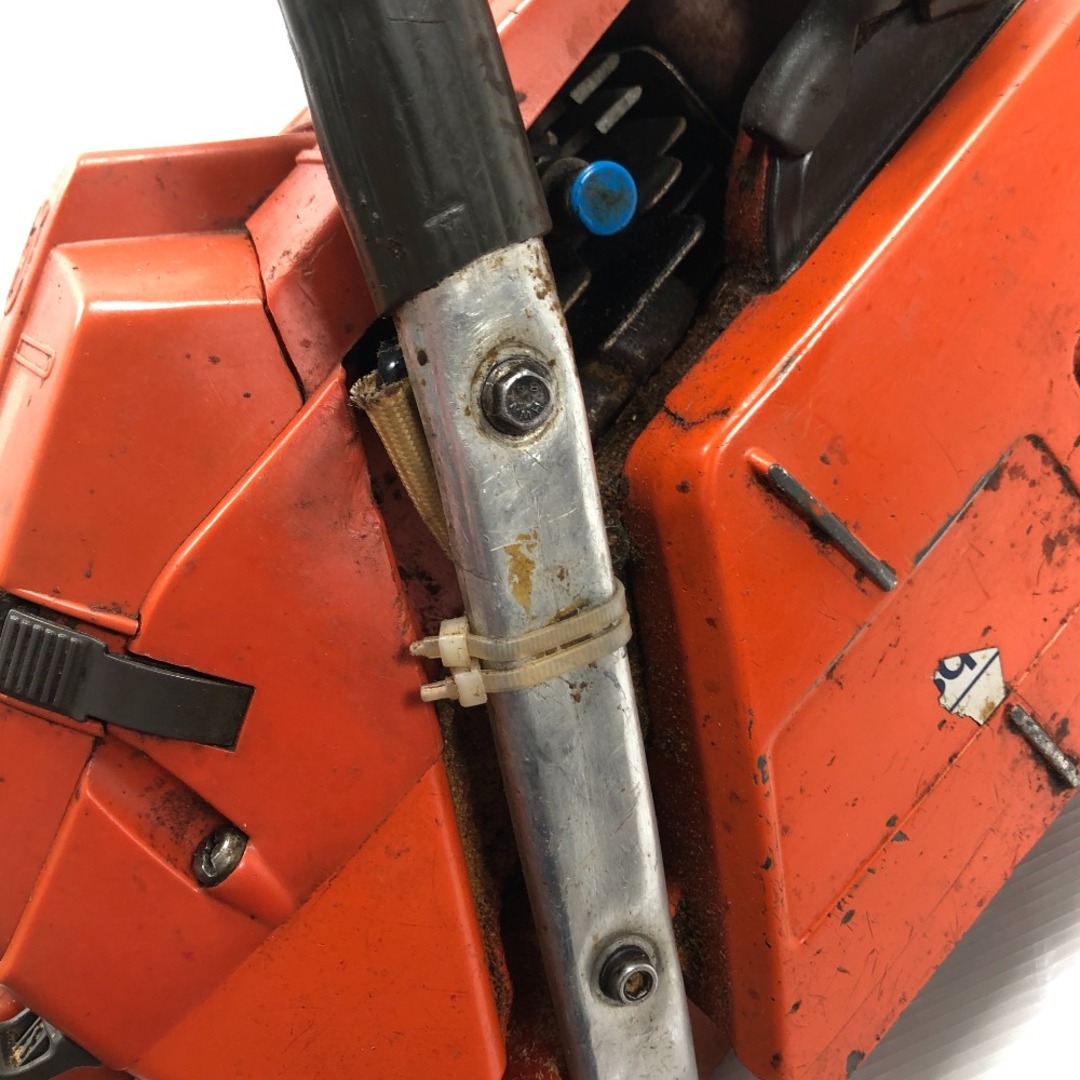 ◇◇Husqvarna ハスクバーナ チェーンソー 大型機械 2サイクル ◇◇Husqvarna ハスクバーナ チェーンソー 大型機械 2サイクル