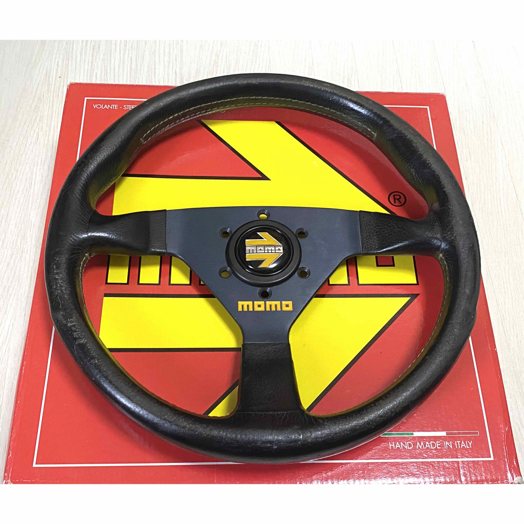MOMO モモ ステアリング VELOCE RACING 350mm ヴェローチェ MOMO モモ ステアリング VELOCE RACING 350mm ヴェローチェ