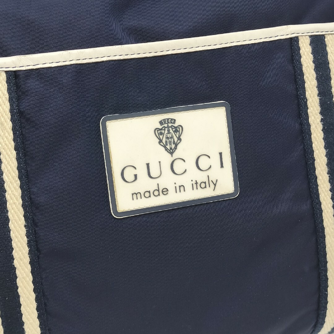 極美品✨グッチ ショルダーバッグ ナイロン ネイビー 極美品✨グッチ ショルダーバッグ ナイロン ネイビー