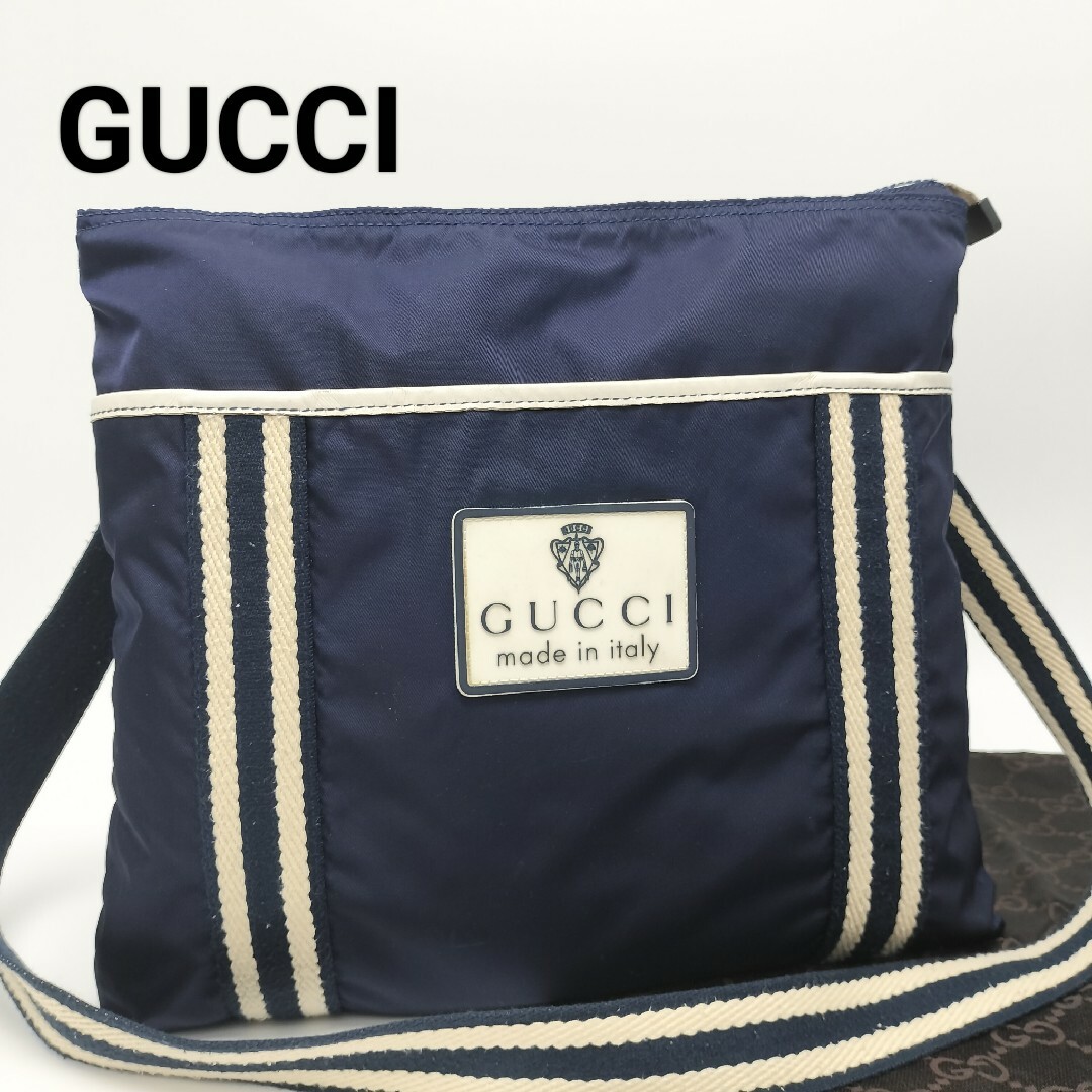 極美品✨グッチ ショルダーバッグ ナイロン ネイビー 極美品✨グッチ ショルダーバッグ ナイロン ネイビー