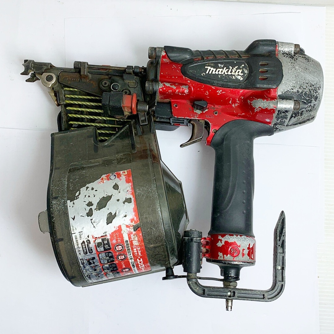 ♭♭MAKITA マキタ 90mm高圧エア釘打 本体のみ AN930H レッド ♭♭MAKITA マキタ 90mm高圧エア釘打 本体のみ AN930H レッド