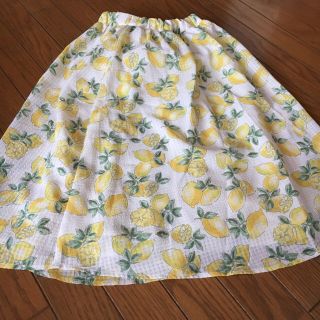 ダブルクローゼット(w closet)のレモンスカート(ひざ丈スカート)