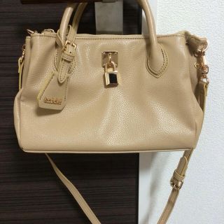 スナイデル(SNIDEL)のパッドロックバッグ(ショルダーバッグ)