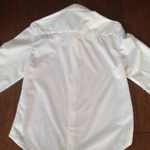 BURBERRY(バーバリー)のバーバリーの白い長袖シャツ レディースのトップス(シャツ/ブラウス(長袖/七分))の商品写真