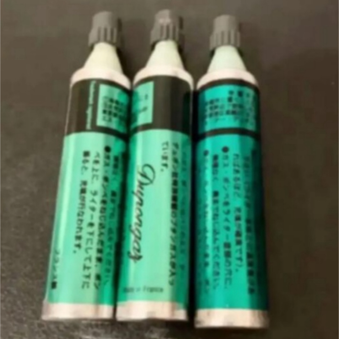 S.T. Dupont(エステーデュポン)の送料込み 新品 デュポン ガスライター 純正グリーンガス3本 ギャッツビー用 メンズのメンズ その他(その他)の商品写真