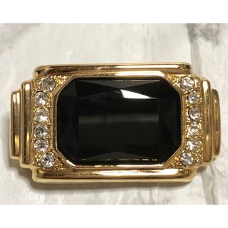 Yves Saint Laurent(ブローチ/コサージュ)のフリマアイテム一覧 Yves Saint Laurent(ブローチ/コサージュ)のフリマアイテム一覧