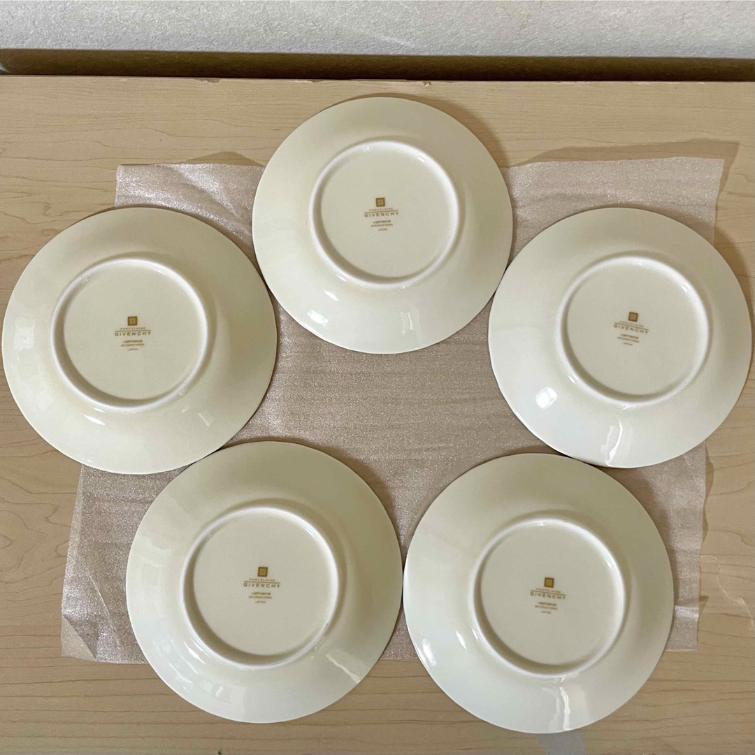 GIVENCHY - 《未使用》 GIVENCHY 食器 パーティセットの通販 by GIVENCHY - 《未使用》 GIVENCHY 食器 パーティセットの通販 by