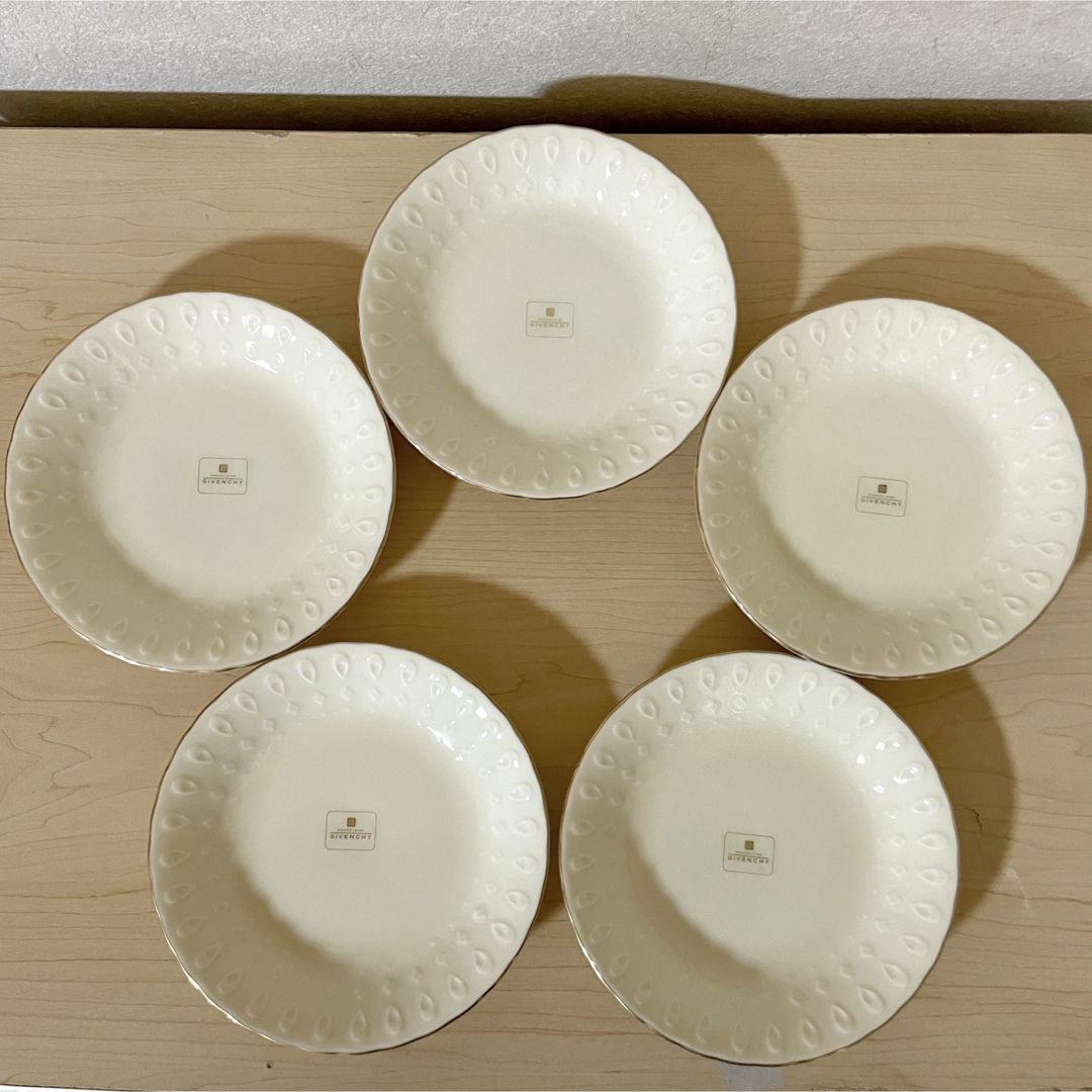GIVENCHY - 《未使用》 GIVENCHY 食器 パーティセットの通販 by GIVENCHY - 《未使用》 GIVENCHY 食器 パーティセットの通販 by