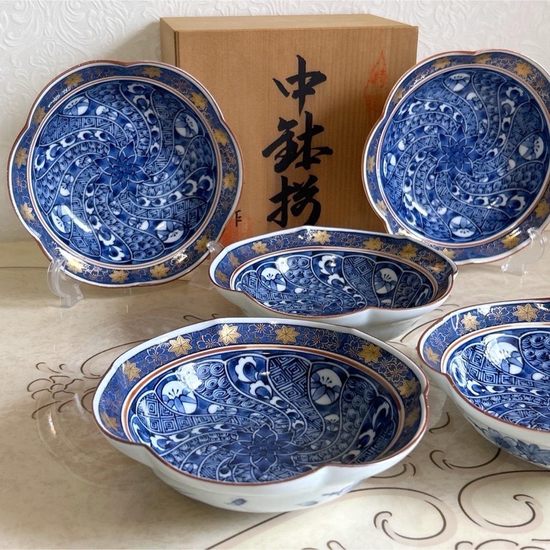 有田焼 - 有田焼 光峰窯 染付祥瑞 輪花鉢揃 5枚セット 中鉢 煮物 有田焼 - 有田焼 光峰窯 染付祥瑞 輪花鉢揃 5枚セット 中鉢 煮物