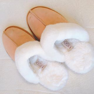 アグ(UGG)のUGG ルームシューズ(スリッパ/ルームシューズ)