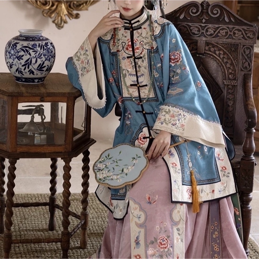 To Alice - 寧安 刺繍對襟氅衣 白青黒色アウター 中華風 清漢女 To Alice - 寧安 刺繍對襟氅衣 白青黒色アウター 中華風 清漢女