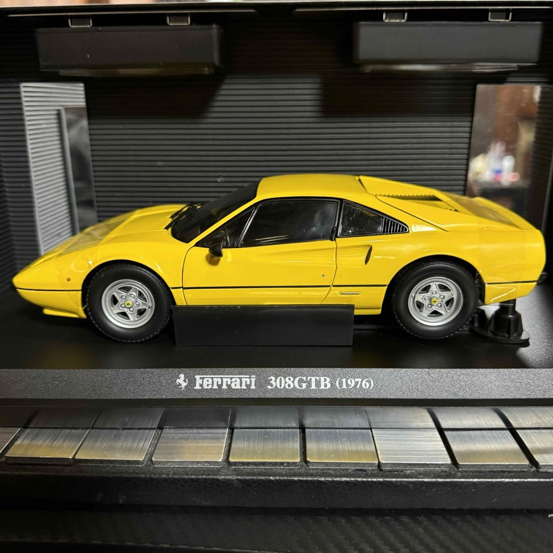 絶版未展示品 京商 1/18 フェラーリ 308GTB 1976 イエロー 絶版未展示品 京商 1/18 フェラーリ 308GTB 1976 イエロー