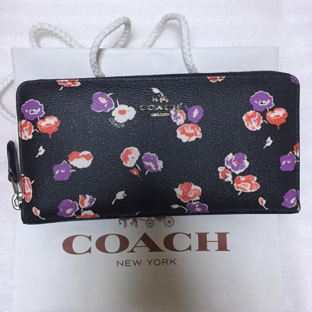 新品に近い　COACH コーチ 長財布　黒　ブラック　花柄