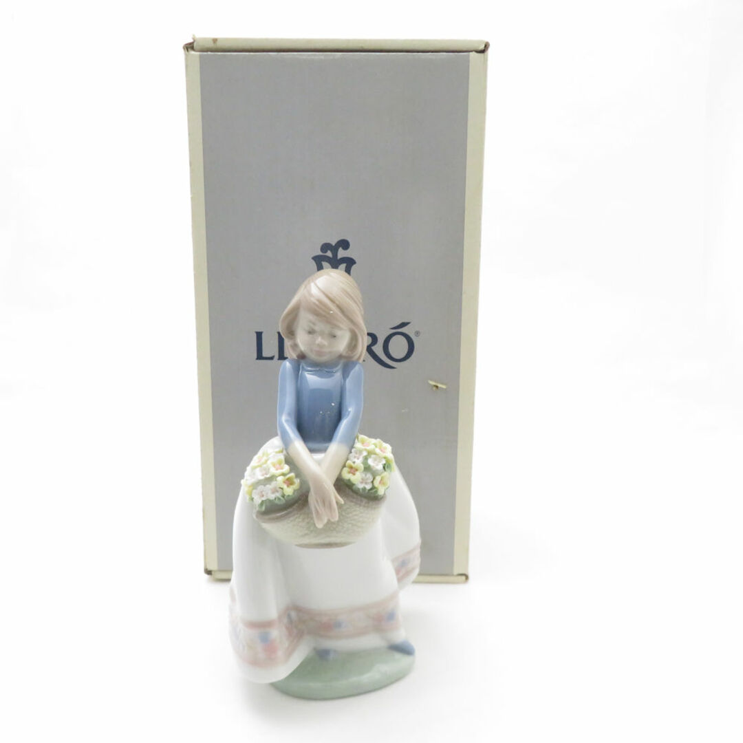 未使用 LLADRO リヤドロ 5467 『五月の花』 フィギュリン 1点 未使用 LLADRO リヤドロ 5467 『五月の花』 フィギュリン 1点