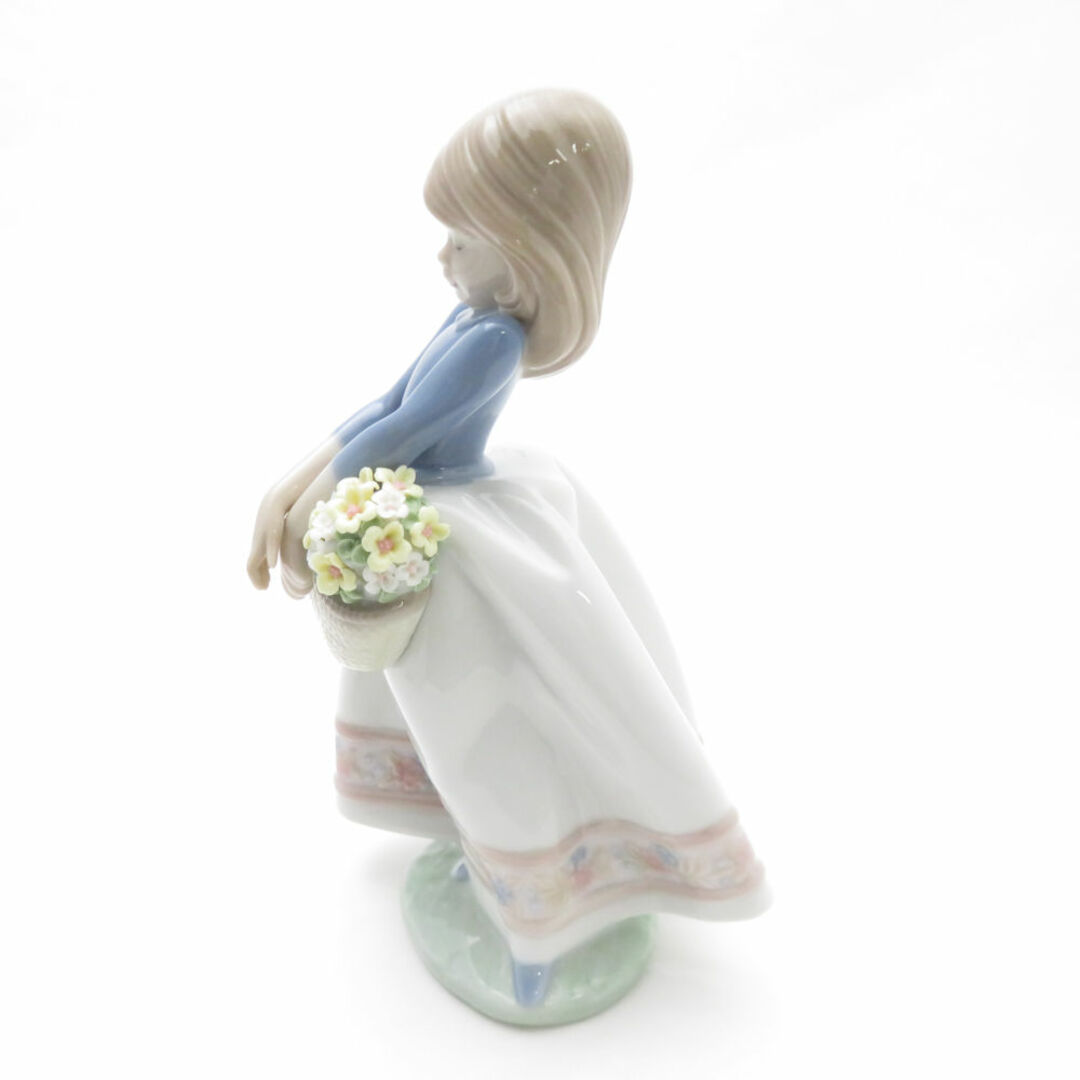 未使用 LLADRO リヤドロ 5467 『五月の花』 フィギュリン 1点 未使用 LLADRO リヤドロ 5467 『五月の花』 フィギュリン 1点