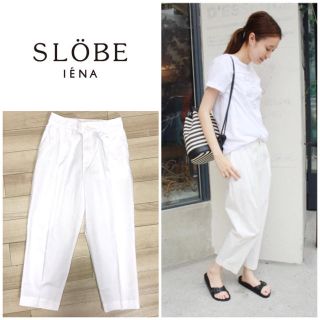 スローブイエナ(SLOBE IENA)の超美品❤️slobe iena コットンツイル ワイドタックパンツ 38 白(クロップドパンツ)