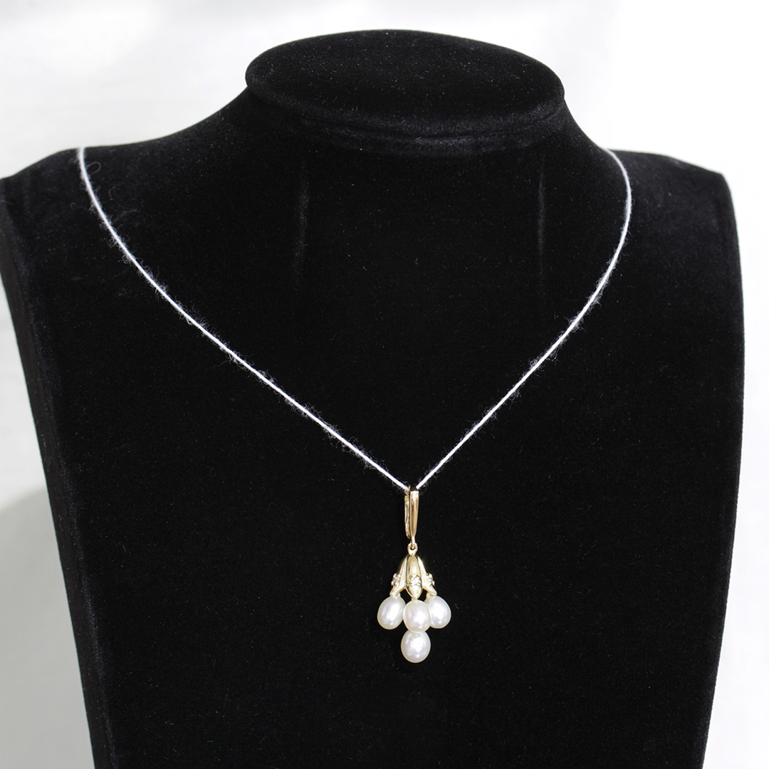 ミキモト 淡水パール 4P ダイヤ 3P ネックレス トップ K18 2.6g ミキモト 淡水パール 4P ダイヤ 3P ネックレス トップ K18 2.6g