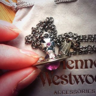 ヴィヴィアンウエストウッド(Vivienne Westwood)のヴィヴィアン♡オーブネックレス(ネックレス)