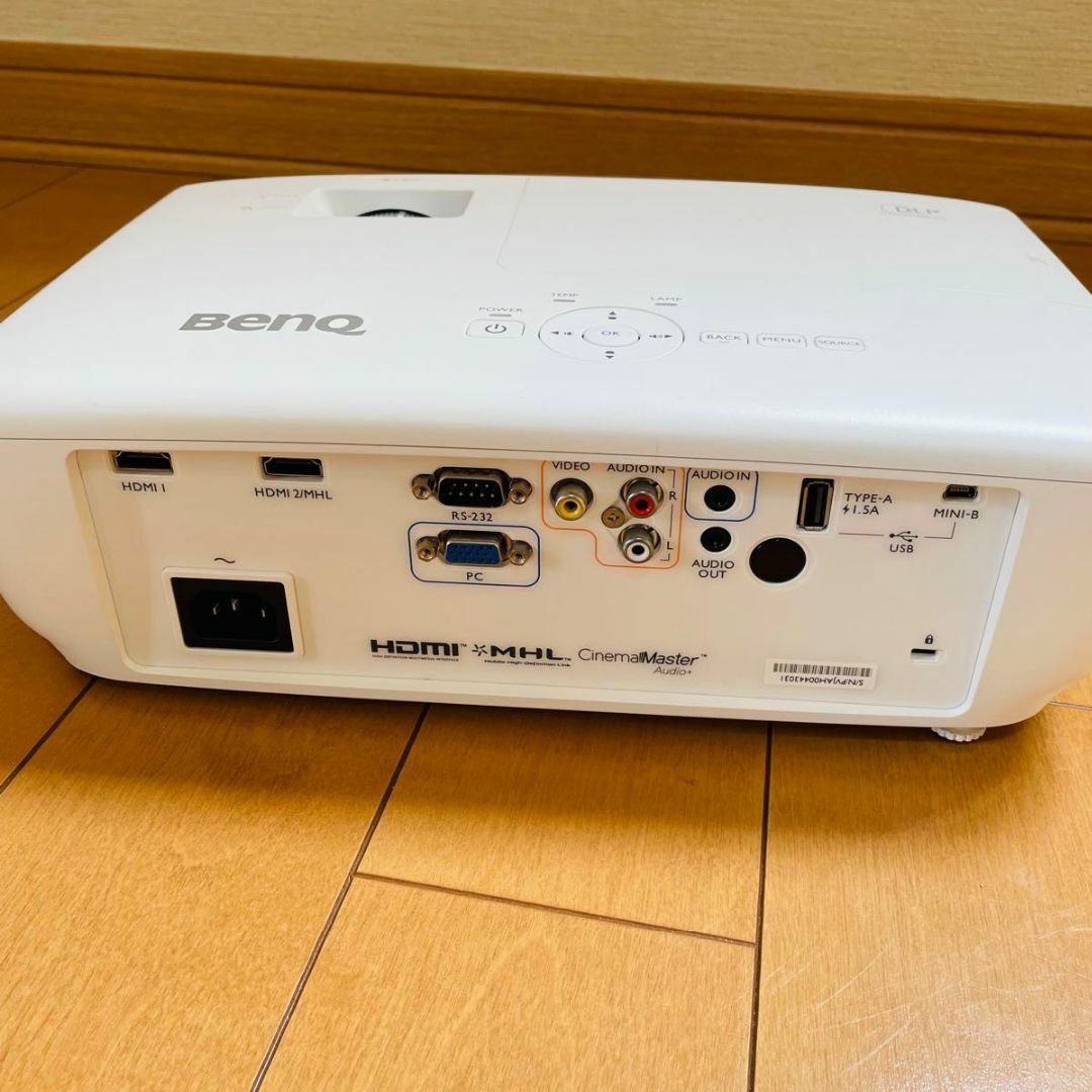 極美品】BenQ プロジェクター HT1070 極美品】BenQ プロジェクター HT1070